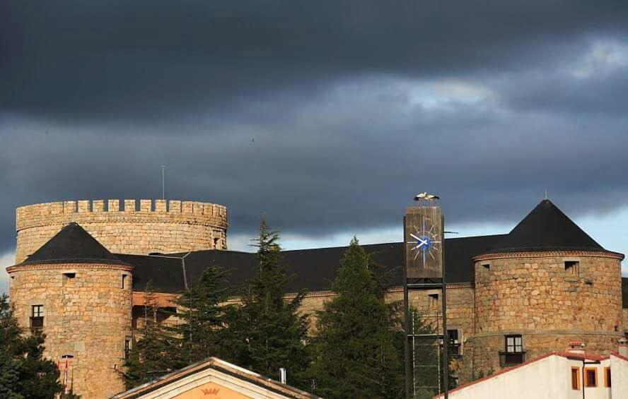 Apartamento Castilla Las Navas Del Marques Exterior photo